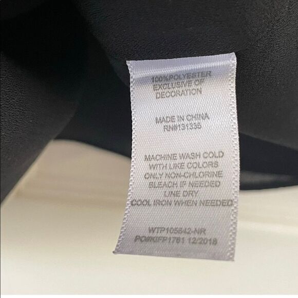 Socialite Black lace camisole - Picture 7 of 10